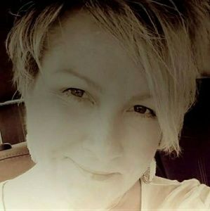 Meet your Posher, Holly